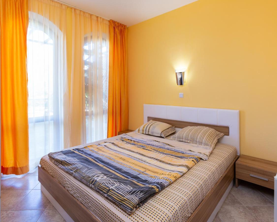 Aparthouse Paradise Bay Apartment โซโซโปล ภายนอก รูปภาพ
