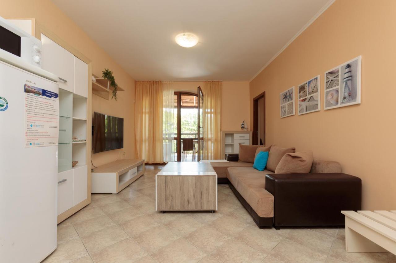 Aparthouse Paradise Bay Apartment โซโซโปล ภายนอก รูปภาพ