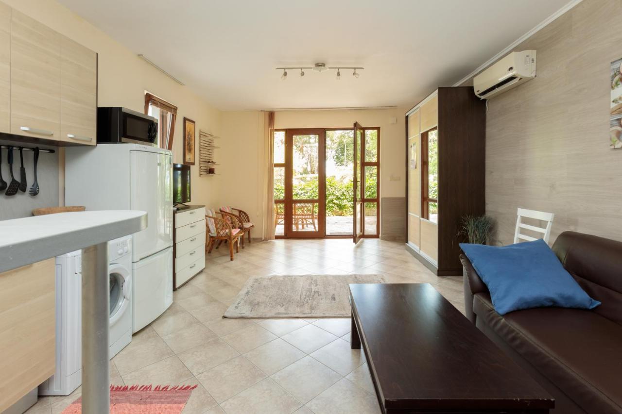 Aparthouse Paradise Bay Apartment โซโซโปล ภายนอก รูปภาพ
